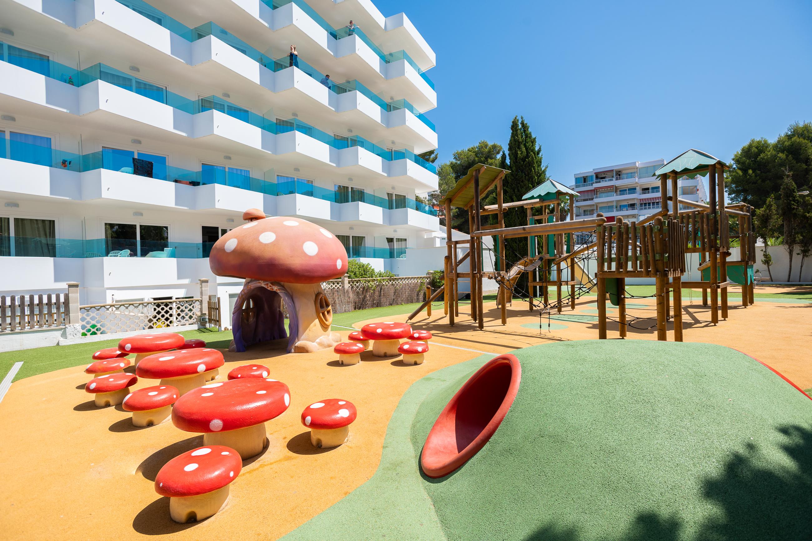 Globales Costa De La Calma Aparthotel Santa Ponsa Exterior photo